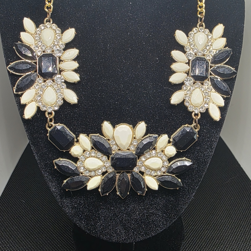 Elegant Black and Cream Statement Necklace